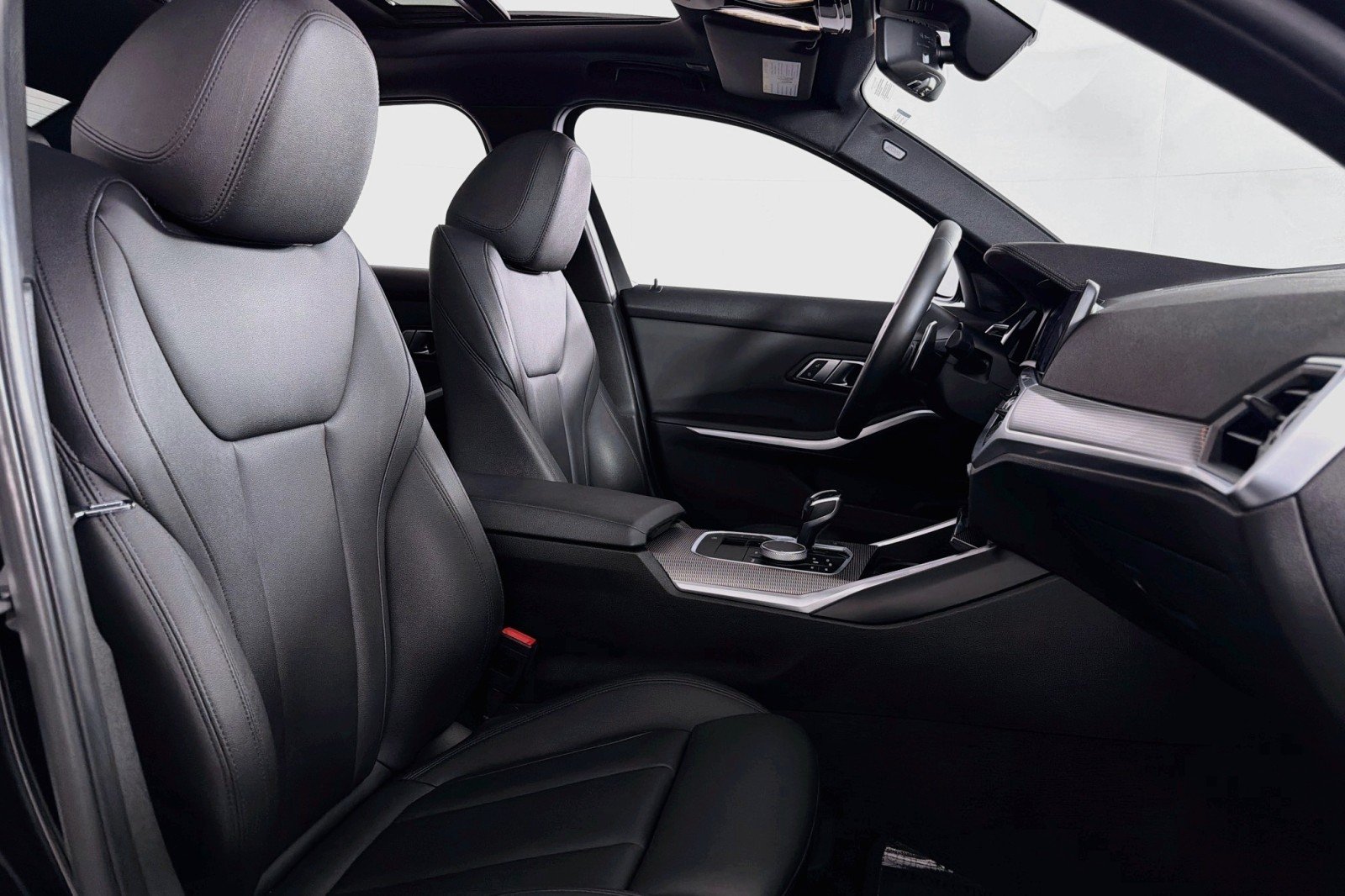 Used 2020 Black Sapphire Metallic BMW M340i image 7