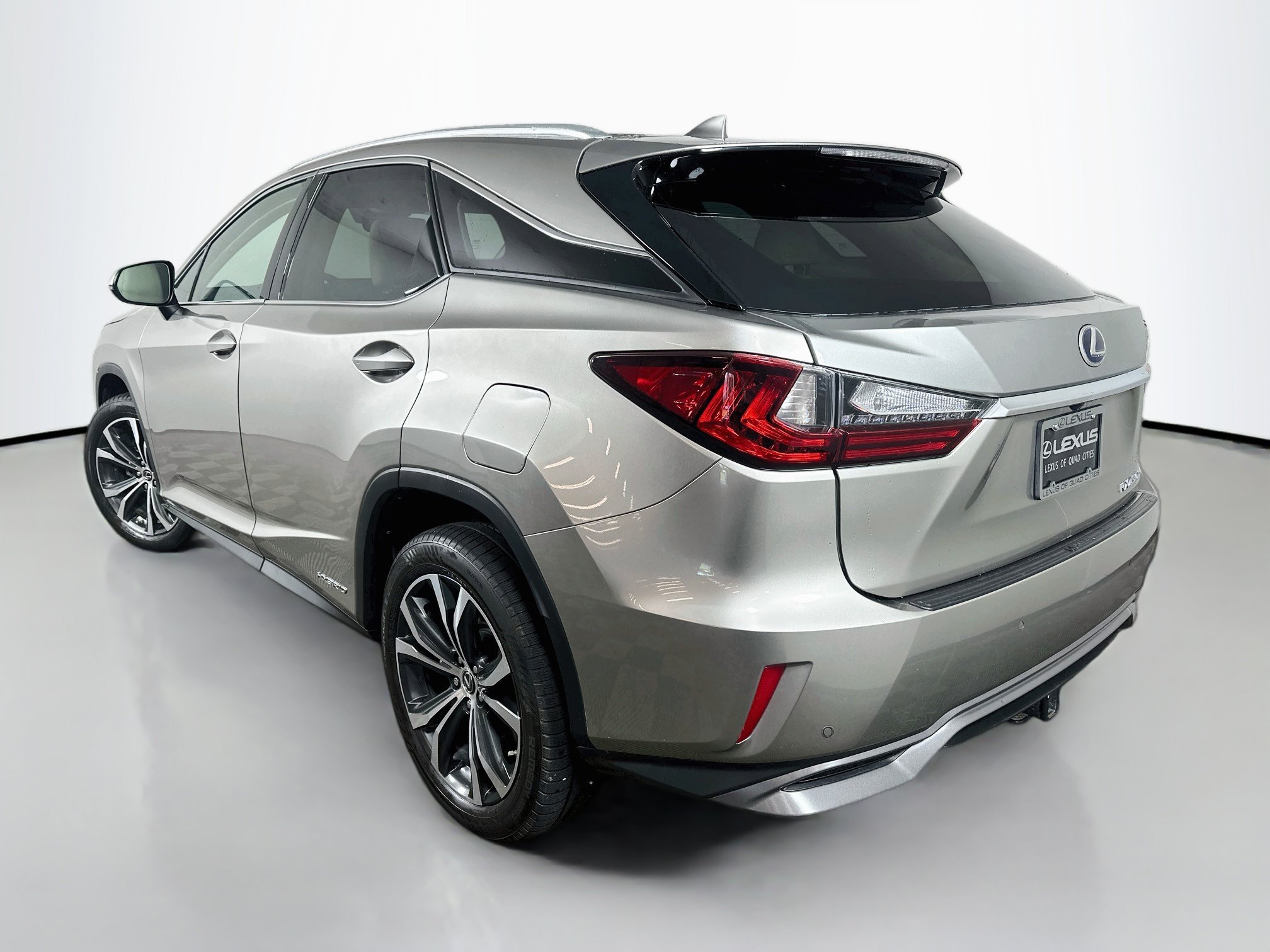 Used 2019 Atomic Silver Lexus 450h image 5