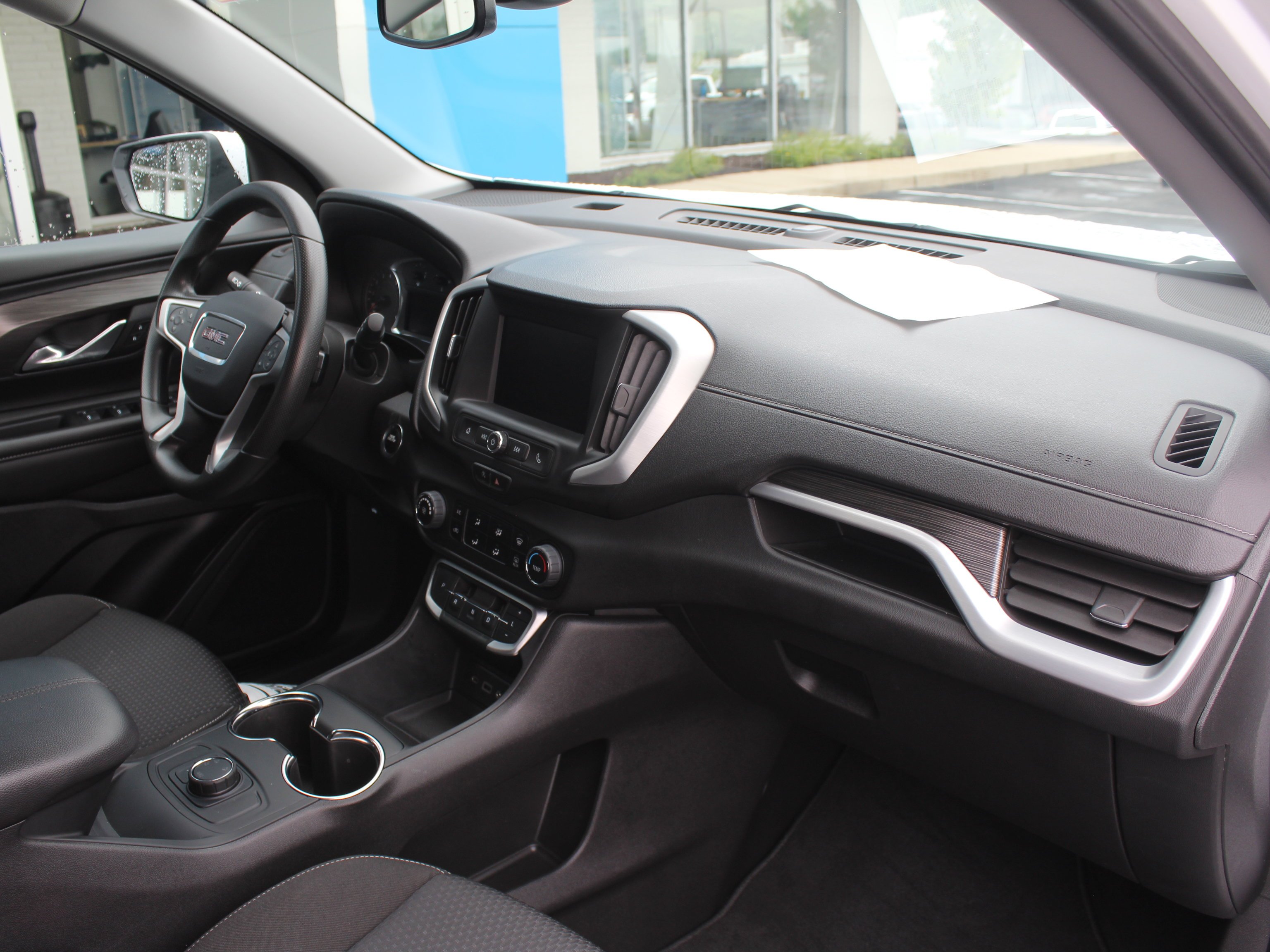 2024 GMC Terrain SLE - Photo 27