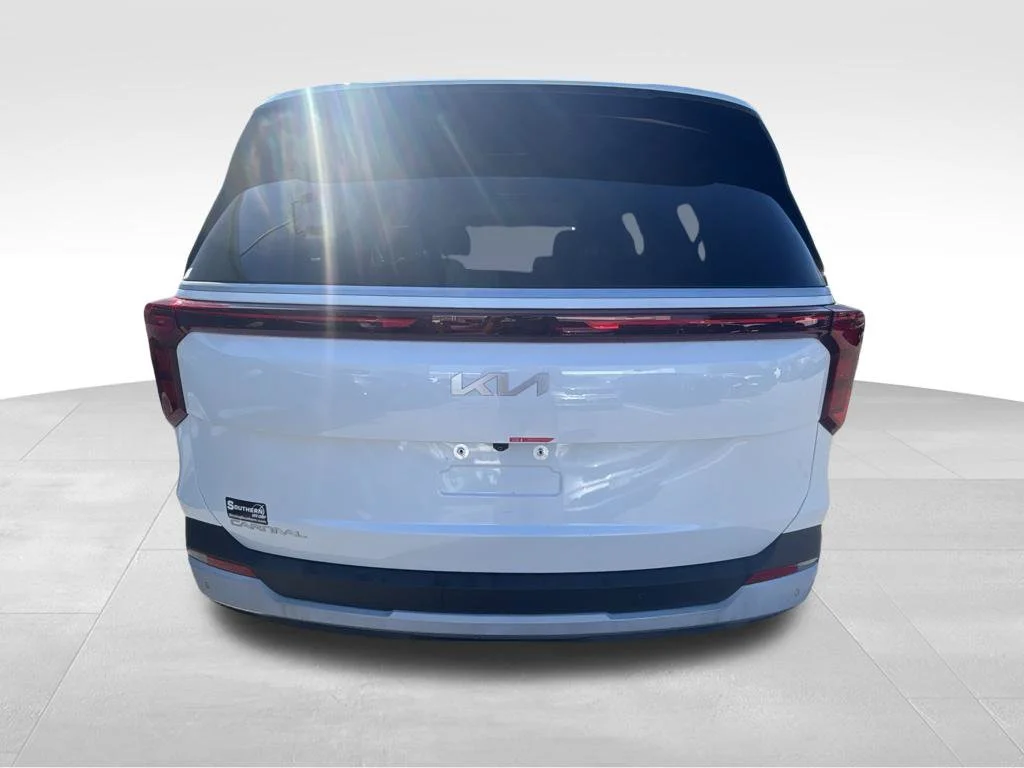Used 2026 White Kia LX image 4