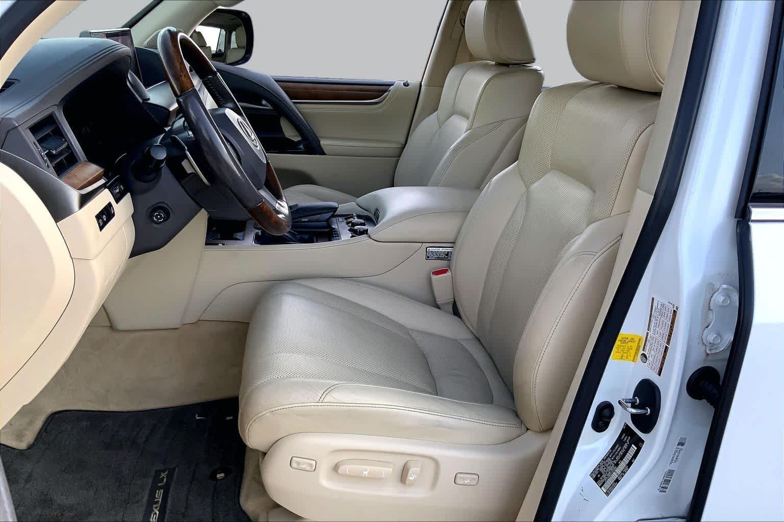 Used 2020 Eminent White Pearl Lexus  image 8