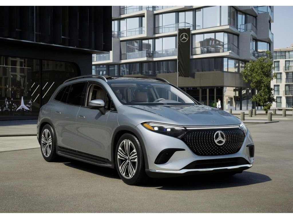 New 2026 Cirrus Silver Metallic Mercedes-Benz 400 4MATIC® image 10