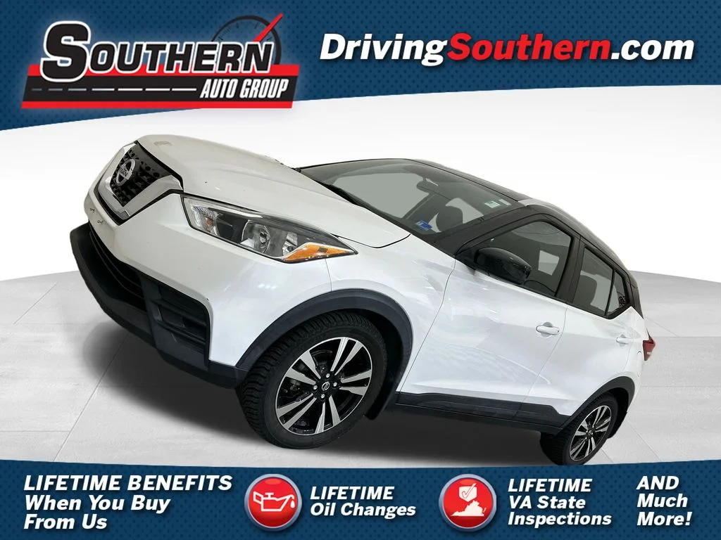 Used 2018 White Nissan SV image 1