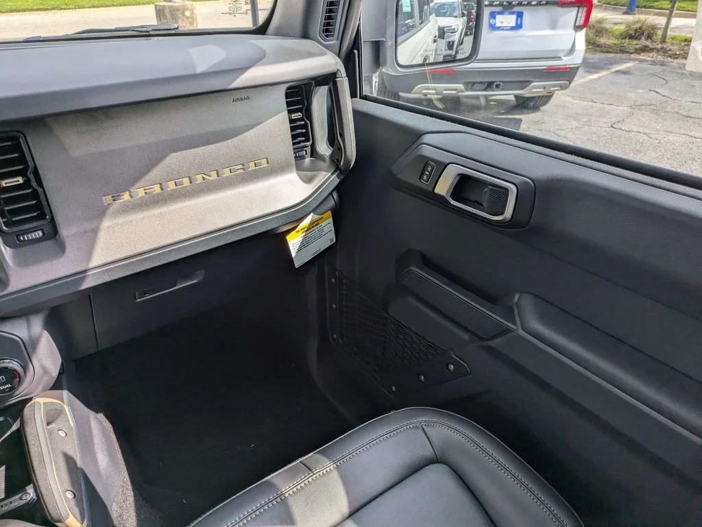 New 2026 Avalanche Gray Ford Badlands image 16