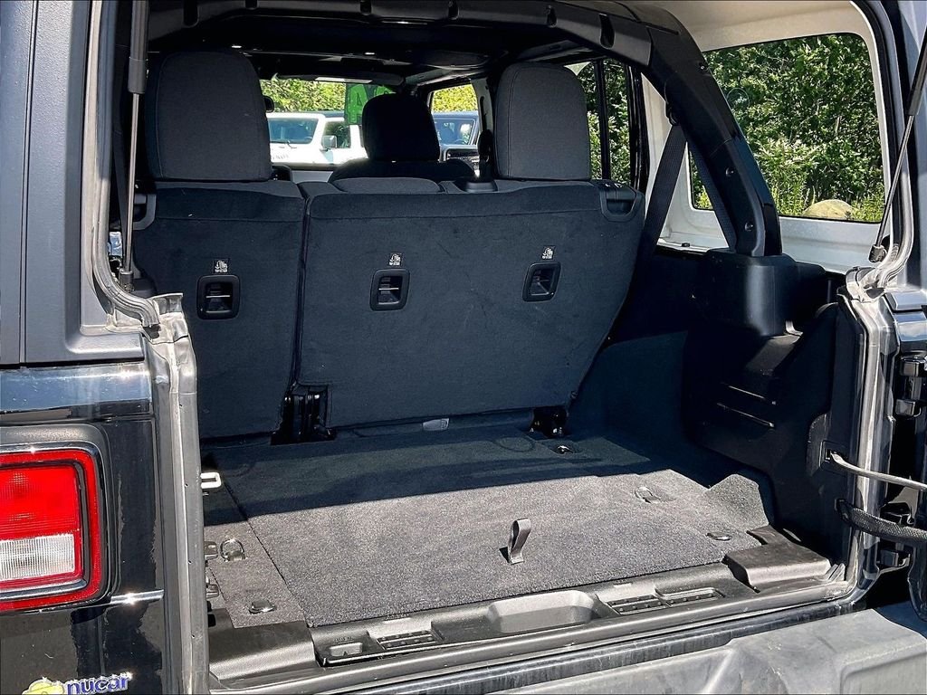 Used 2024 Black Clearcoat Jeep Sport S image 31