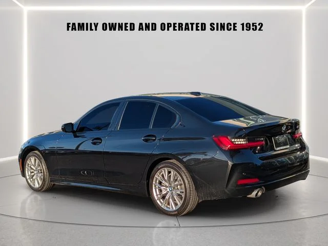 Used 2023 Black BMW 330i image 4