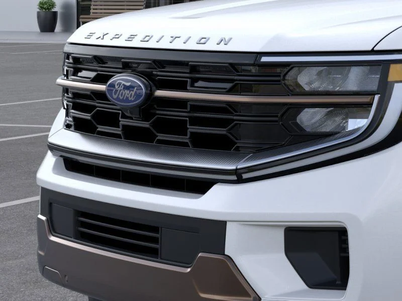 New 2026 Star White Metallic Tri-Coat Ford King Ranch image 17