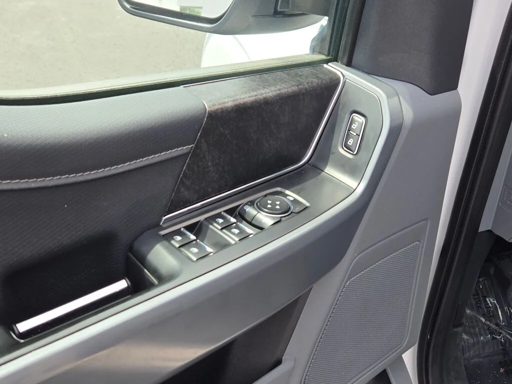 Used 2023 White Ford XLT image 20