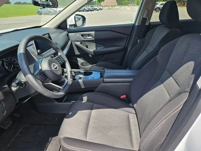 Used 2024 White Nissan SV image 9