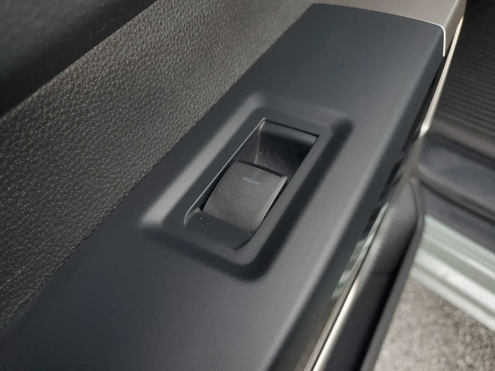 Used 2025 Lunar Rock Toyota Limited image 14