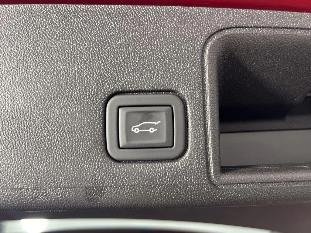 Used 2023 Volcanic Red Tintcoat GMC SLE image 20