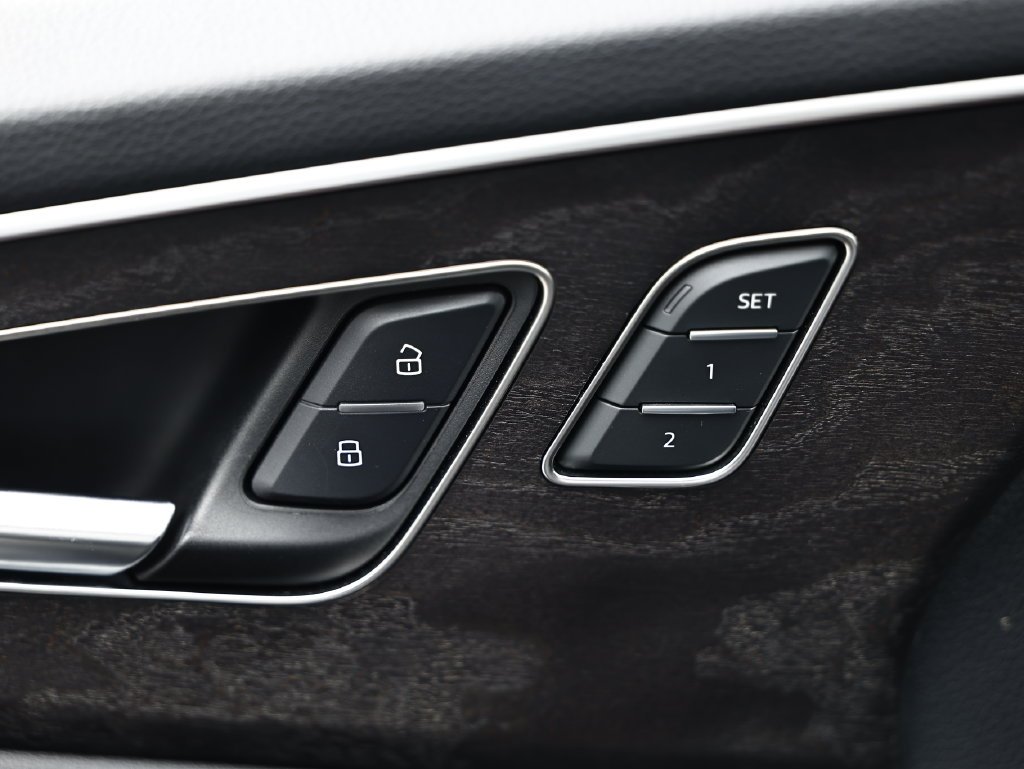 Used 2023 Mythos Black Metallic Audi 55 Premium Plus image 15