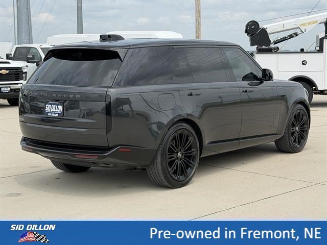 Used 2025 Gray Land Rover SE image 4