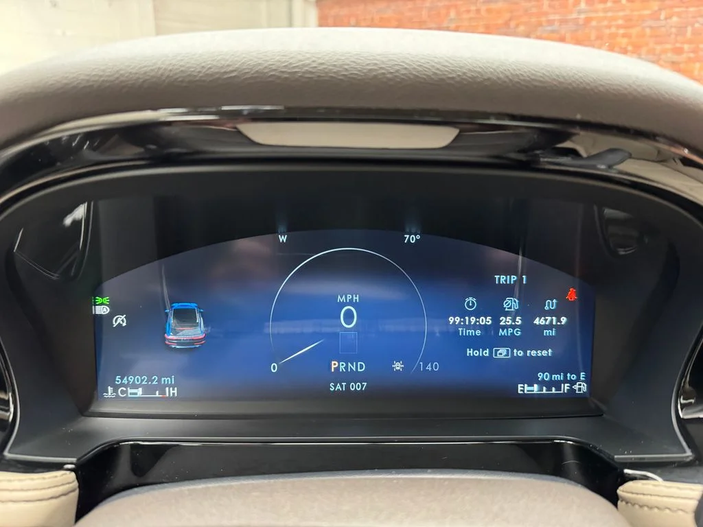Used 2023 Pearl Metallic Lincoln Standard image 14