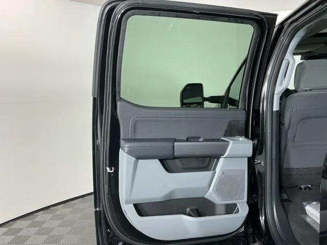 New 2026 Agate Black Ford XLT image 30