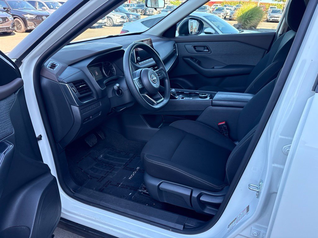 Used 2023 White Nissan S image 14