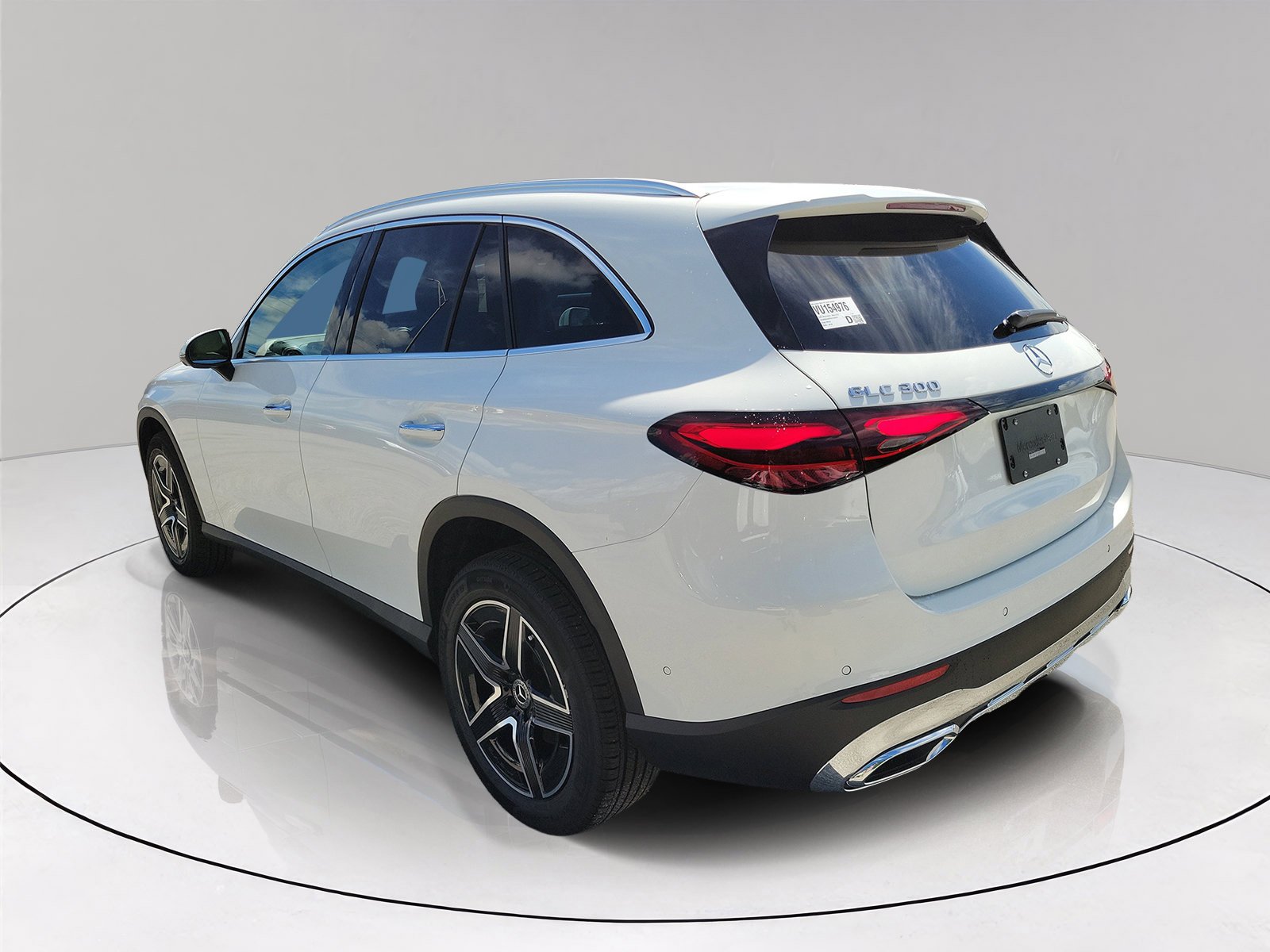 New 2027 Polar White Mercedes-Benz GLC 300 image 34