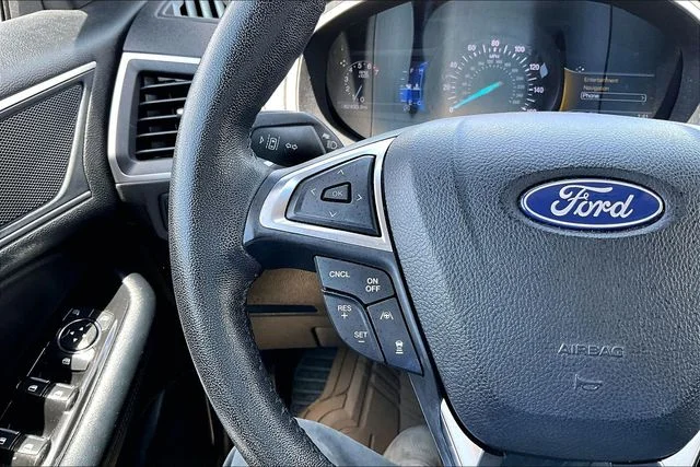 Used 2020 White Ford SEL image 10