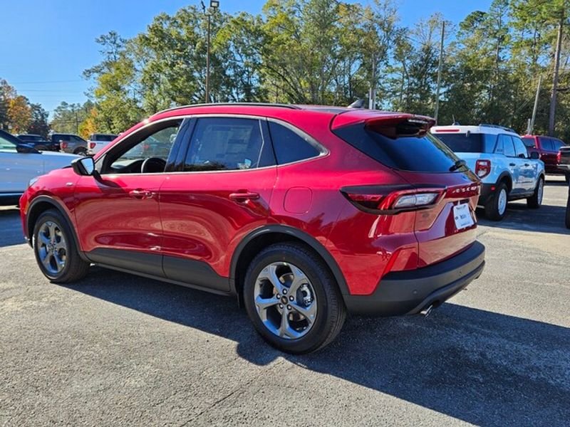 New 2026 Rapid Red Metallic Tinted Clearcoat Ford ST-Line image 9