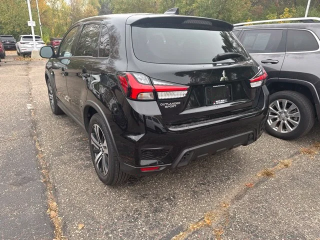 Certified Used 2025 Labrador Black Pearl Mitsubishi 2.0 ES image 3
