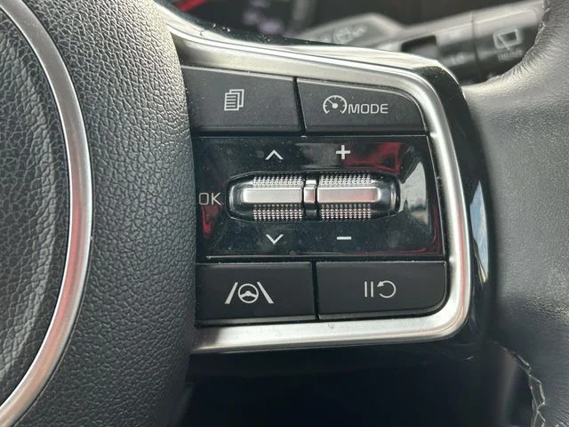 Used 2021 Silver Kia S image 20
