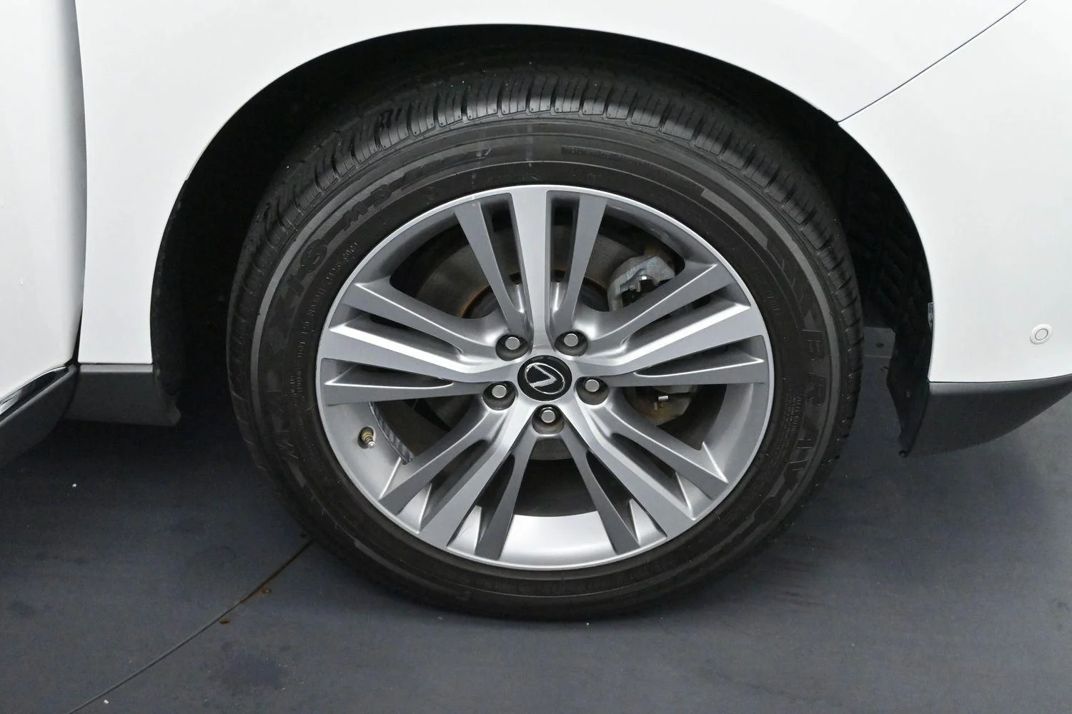 Used 2015 Starfire Pearl Lexus FWD image 33