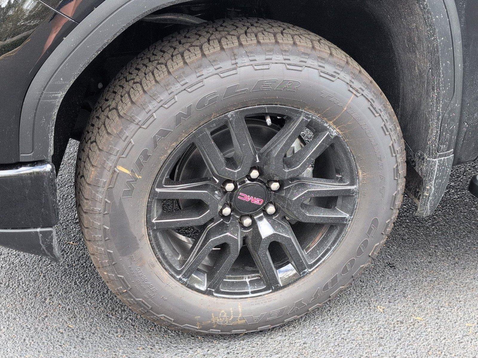 New 2026 Onyx Black GMC Elevation image 11