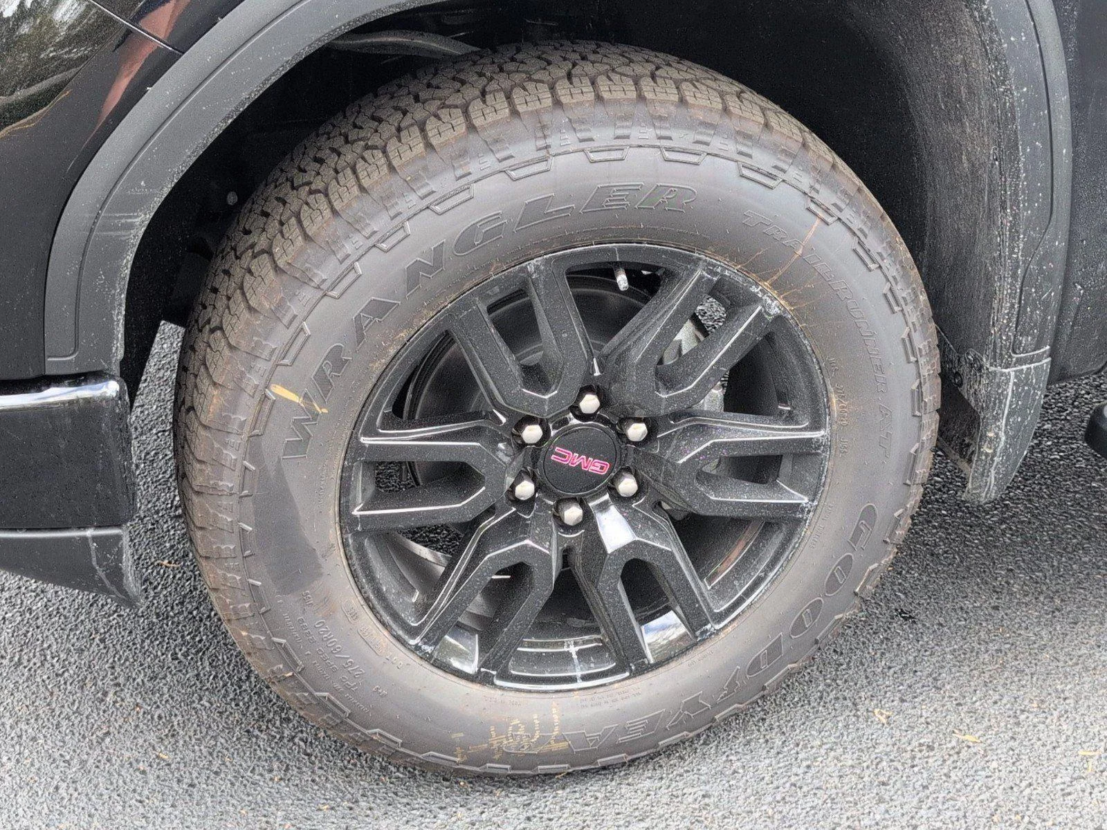 New 2026 Onyx Black GMC Elevation image 11