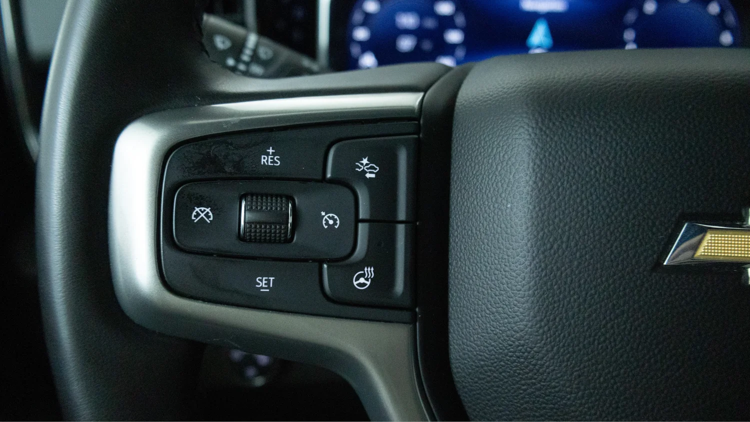 Used 2025 White Chevrolet LT image 18