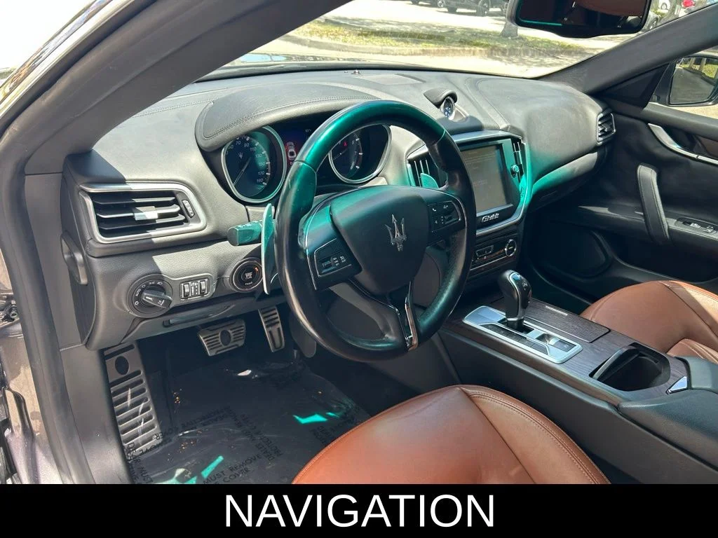 Used 2014 Gray Maserati Base image 7