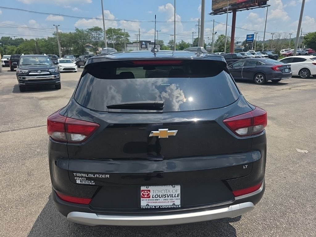 Used 2025 Black Chevrolet LT image 5