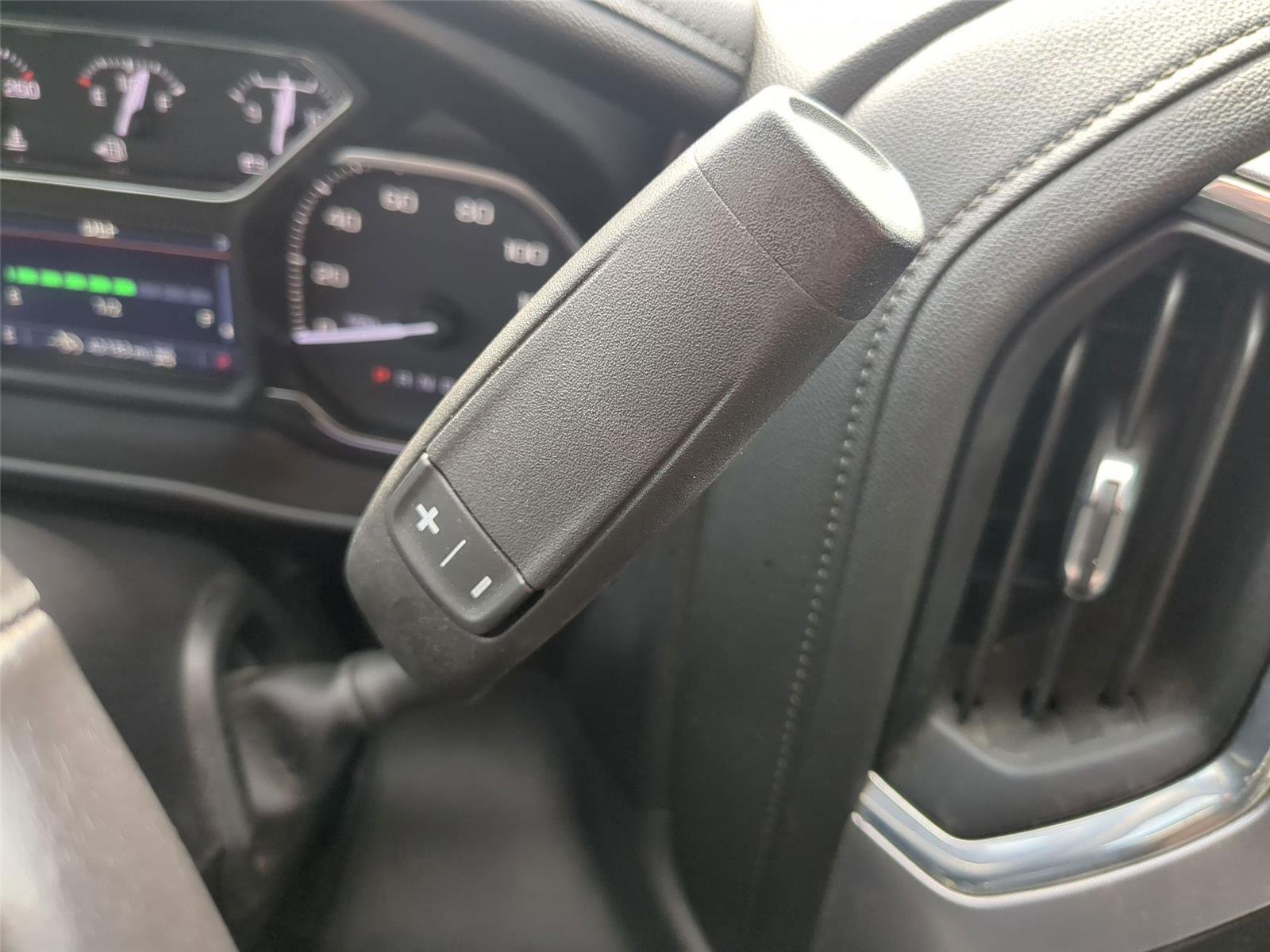 Used 2021 Summit White GMC SLE image 24