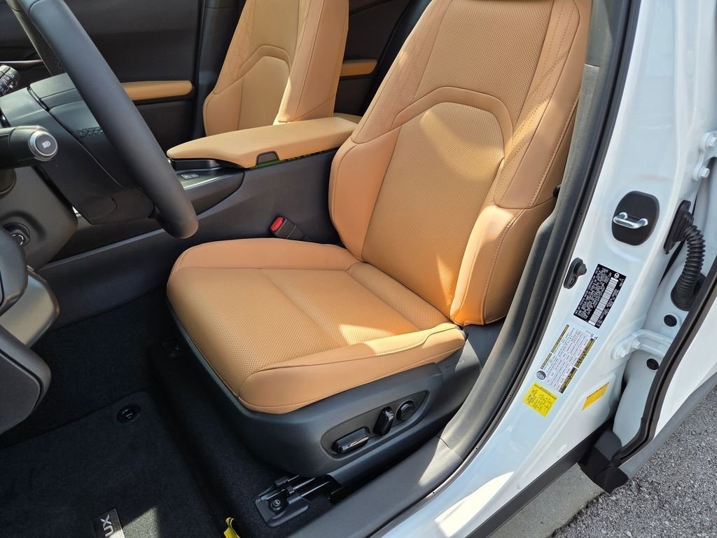 New 2026 Ultra White Lexus PREMIUM AWD image 6