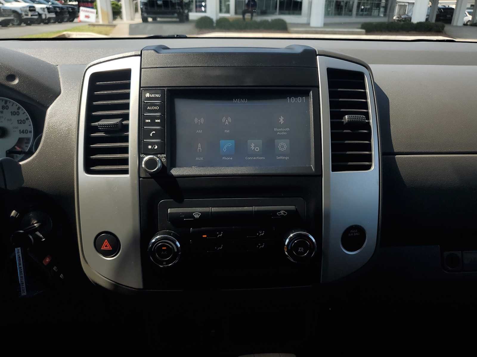 Used 2019  Nissan Desert Runner image 19
