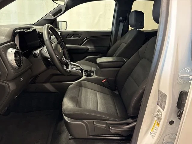 2024 Chevrolet Colorado LT - Photo 12