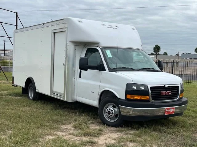2023 GMC Savana Cutaway Work Van