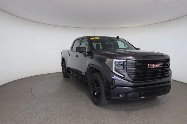 Used 2024 Silver GMC Elevation image 29