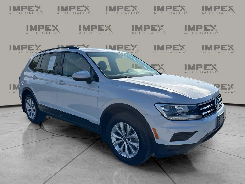 Used 2019 Silver Volkswagen 2.0T S image 7