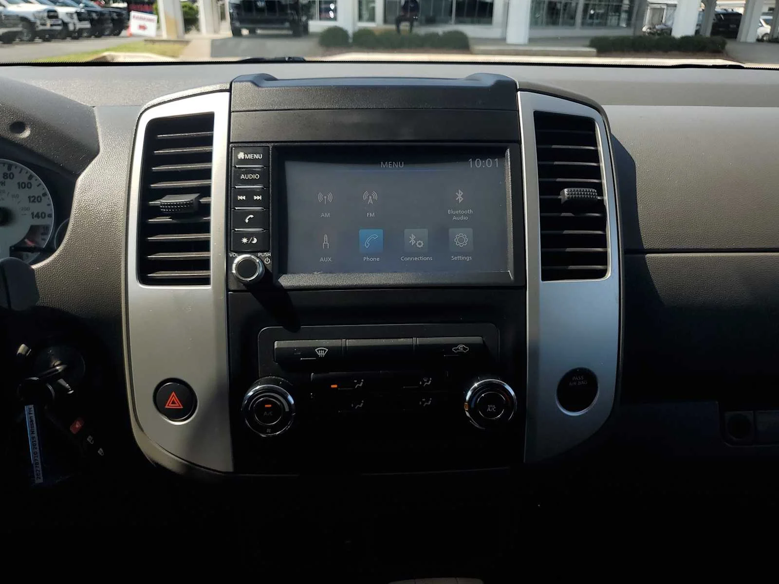 Used 2019  Nissan Desert Runner image 19