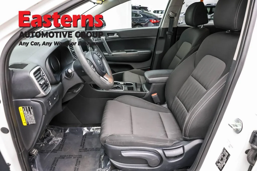 Used 2022 White Kia LX image 13