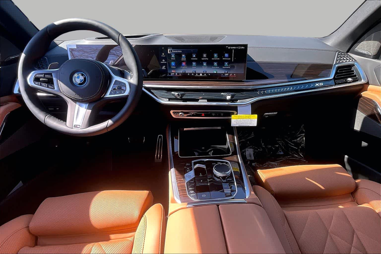 New 2026 Carbon Black Metallic BMW xDrive50e image 5