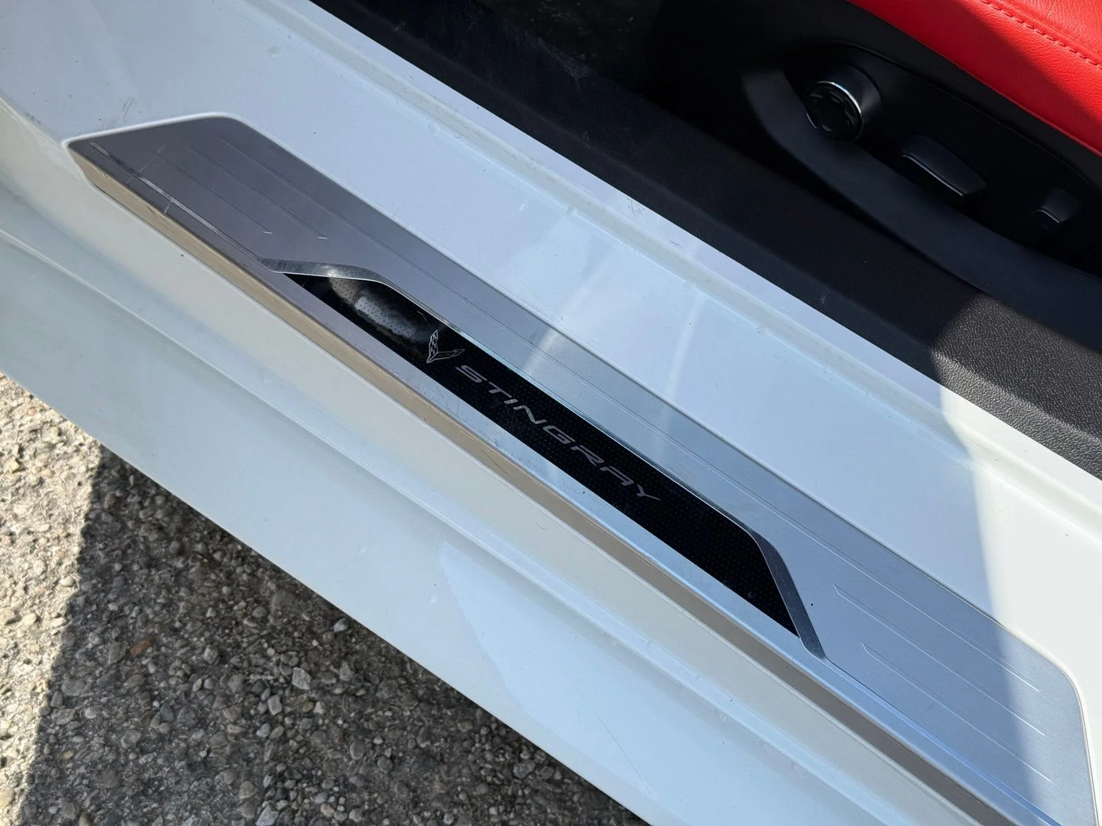 Used 2023 White Chevrolet Stingray image 20