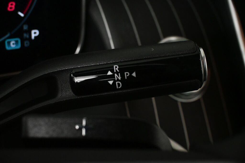 New 2027 Black Mercedes-Benz GLC 300 image 51