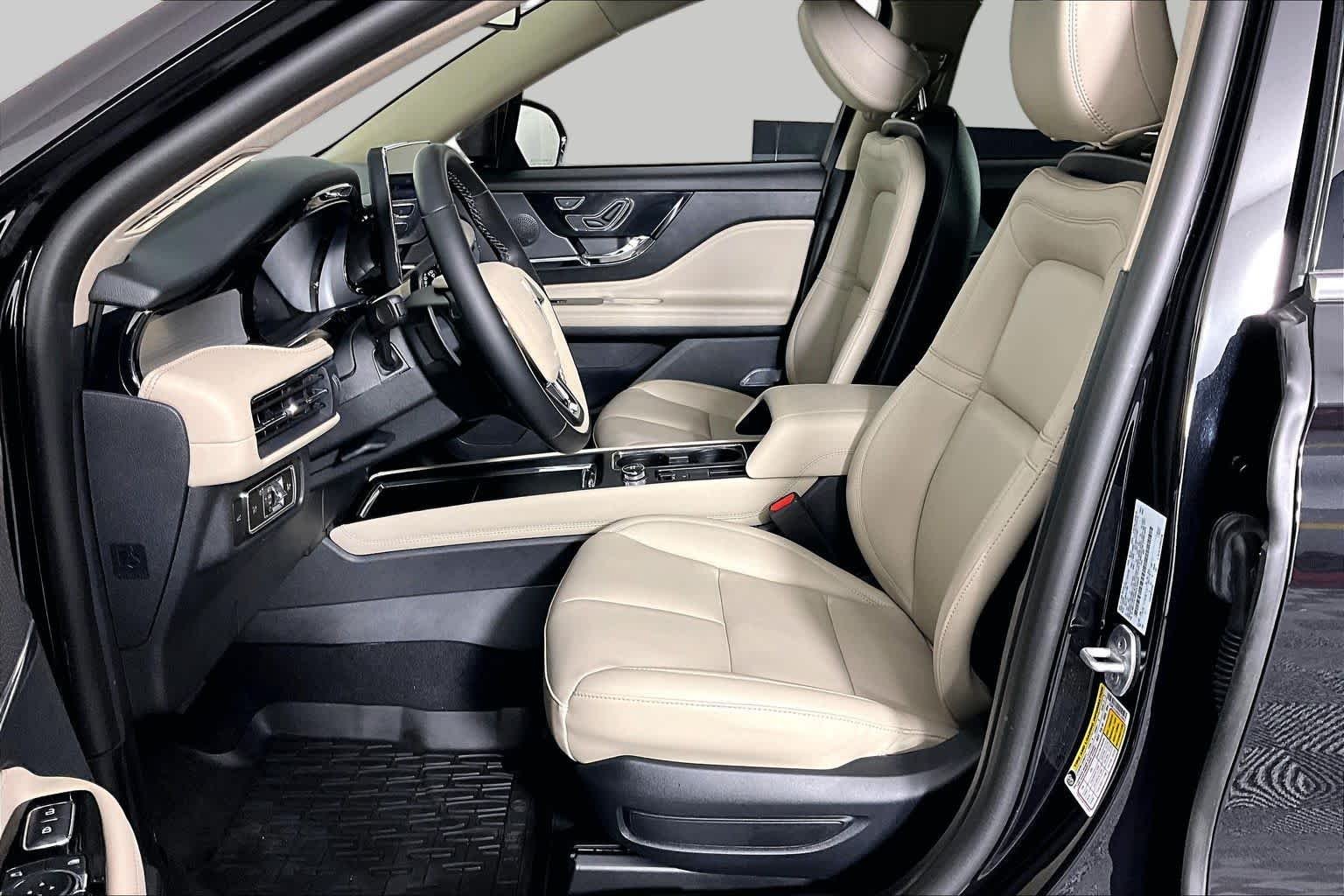 2025 Lincoln Corsair Premiere - Photo 8