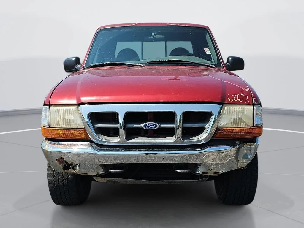 Used 2000 Red Ford XL image 10