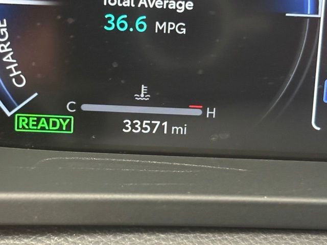 Used 2025 White Toyota XLE image 19