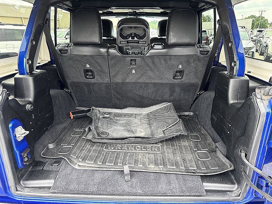 Used 2020 Ocean Blue Metallic Clearcoat Jeep Freedom image 25