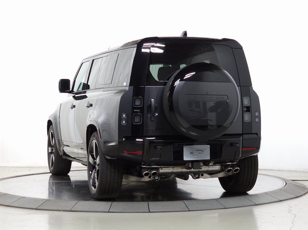 Used 2026 Carpathian Grey Premium Metallic Land Rover V8 image 3