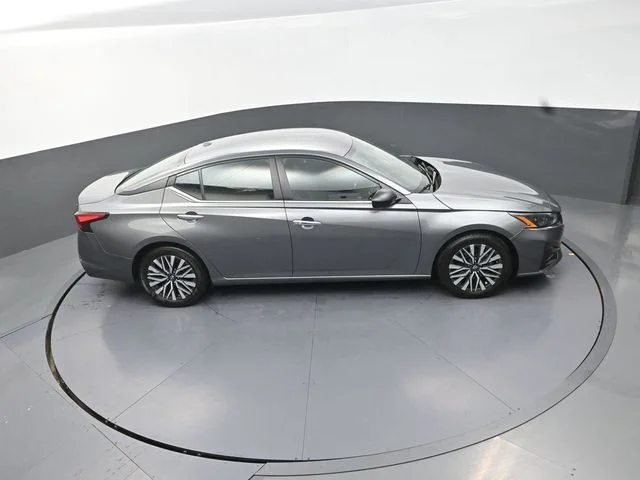 Used 2024 Gray Nissan 2.5 SV image 29
