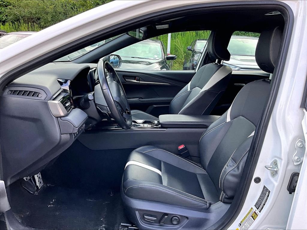 Used 2025 White Toyota SE image 4